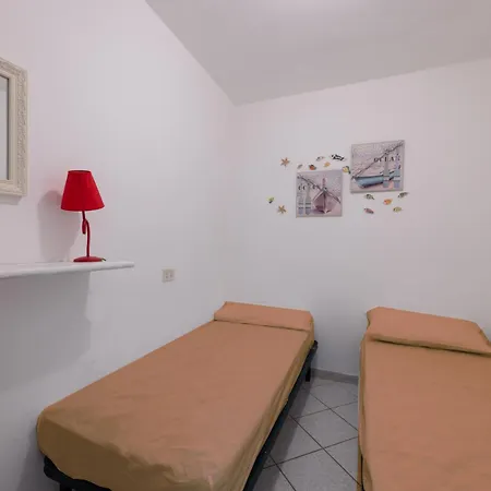 Villino Straccoligno - Goelba Villa